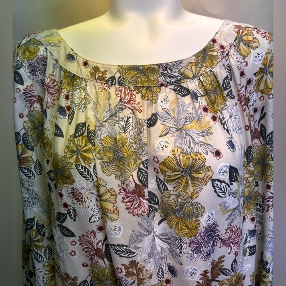 Loft‎ Outlet Long Sleeve Floral Blouse Bodysuit Size Medium - Picture 4 of 10